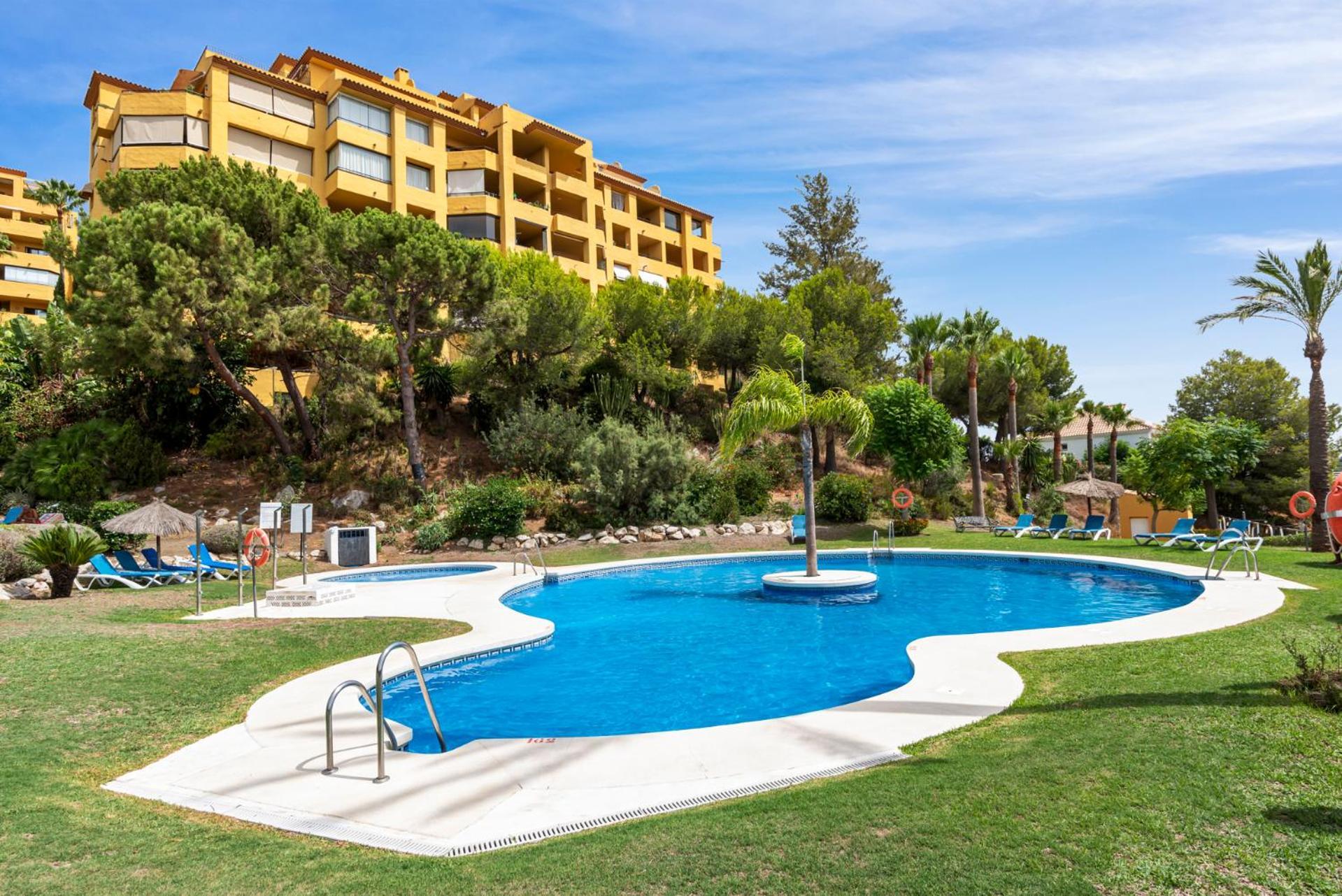 Sky And Sea Estepona Penthouse Exterior foto