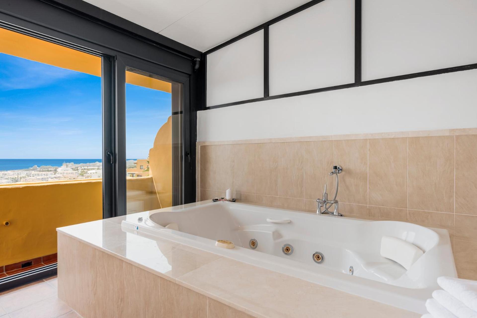 Sky And Sea Estepona Penthouse Exterior foto